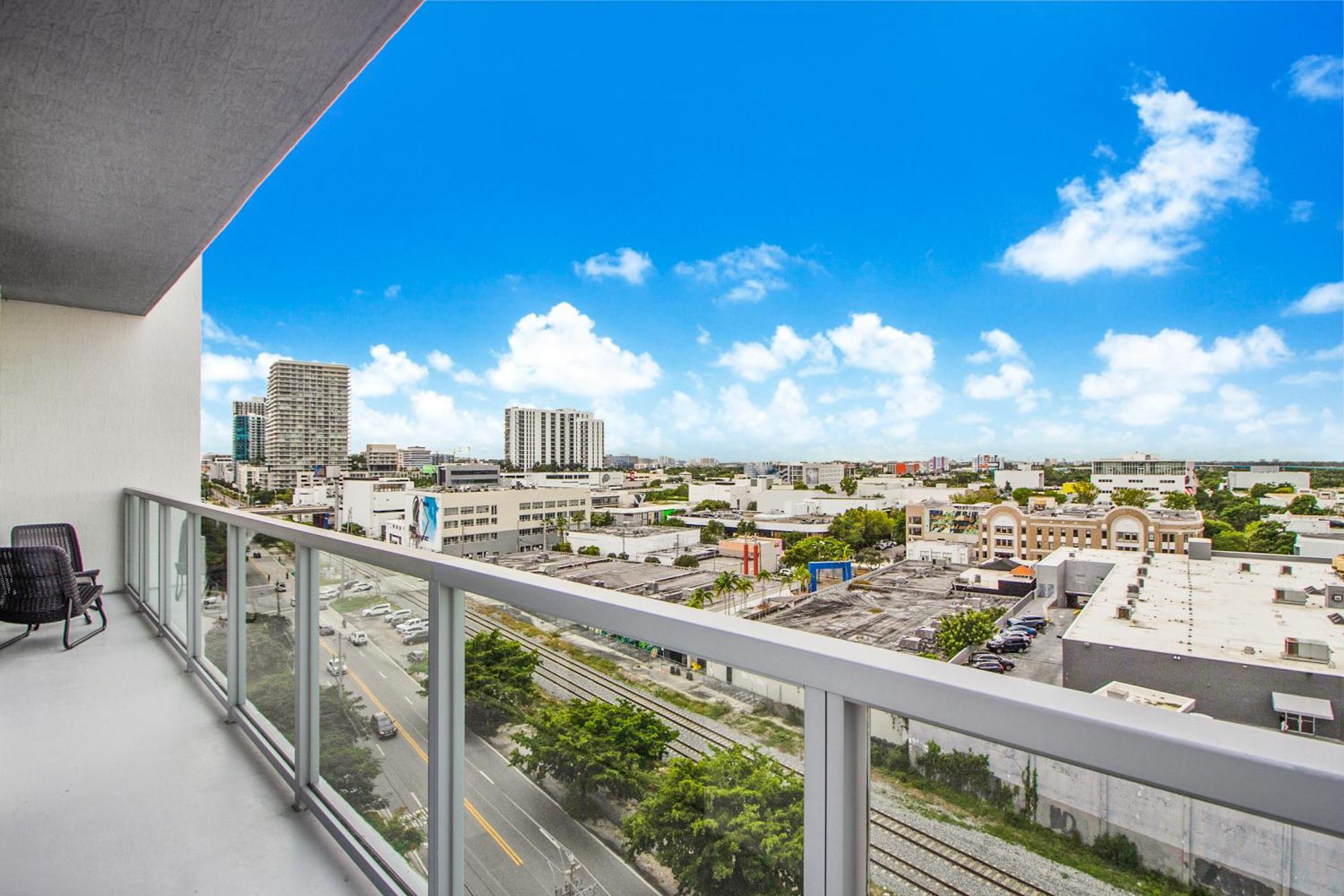 Apartment Quadro Residences By Ionica