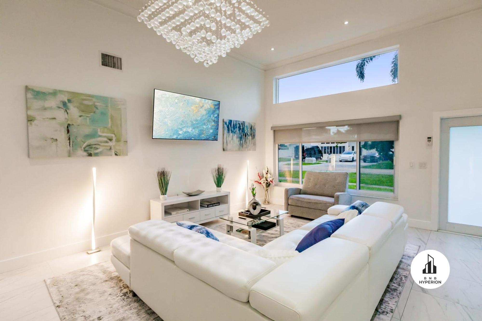 Holiday home Hyperion - Luxurious 5b W Pool & Lounge *
