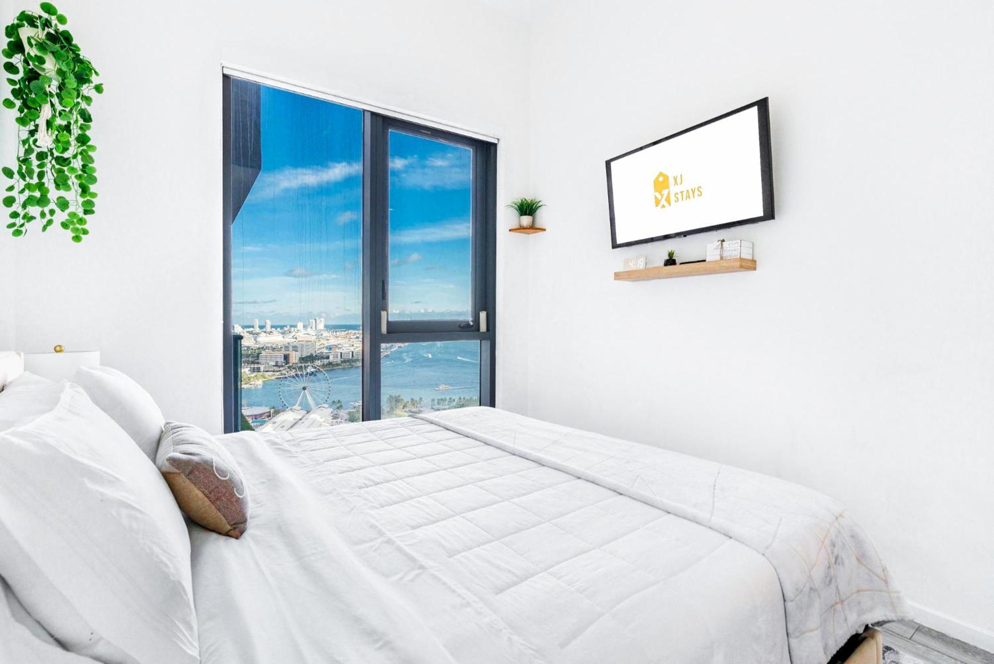 Apartment Stylish Bayfront Park High-rise 2-king Bed, 2 Bath Miami