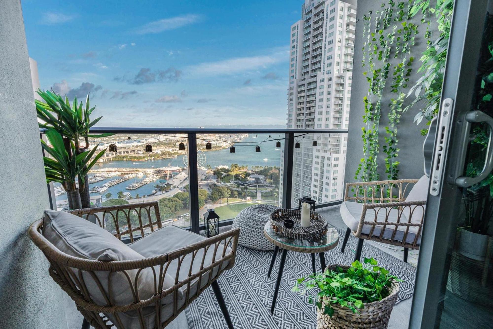 Stylish Bayfront Park High-rise 2-king Bed, 2 Bath * Miami