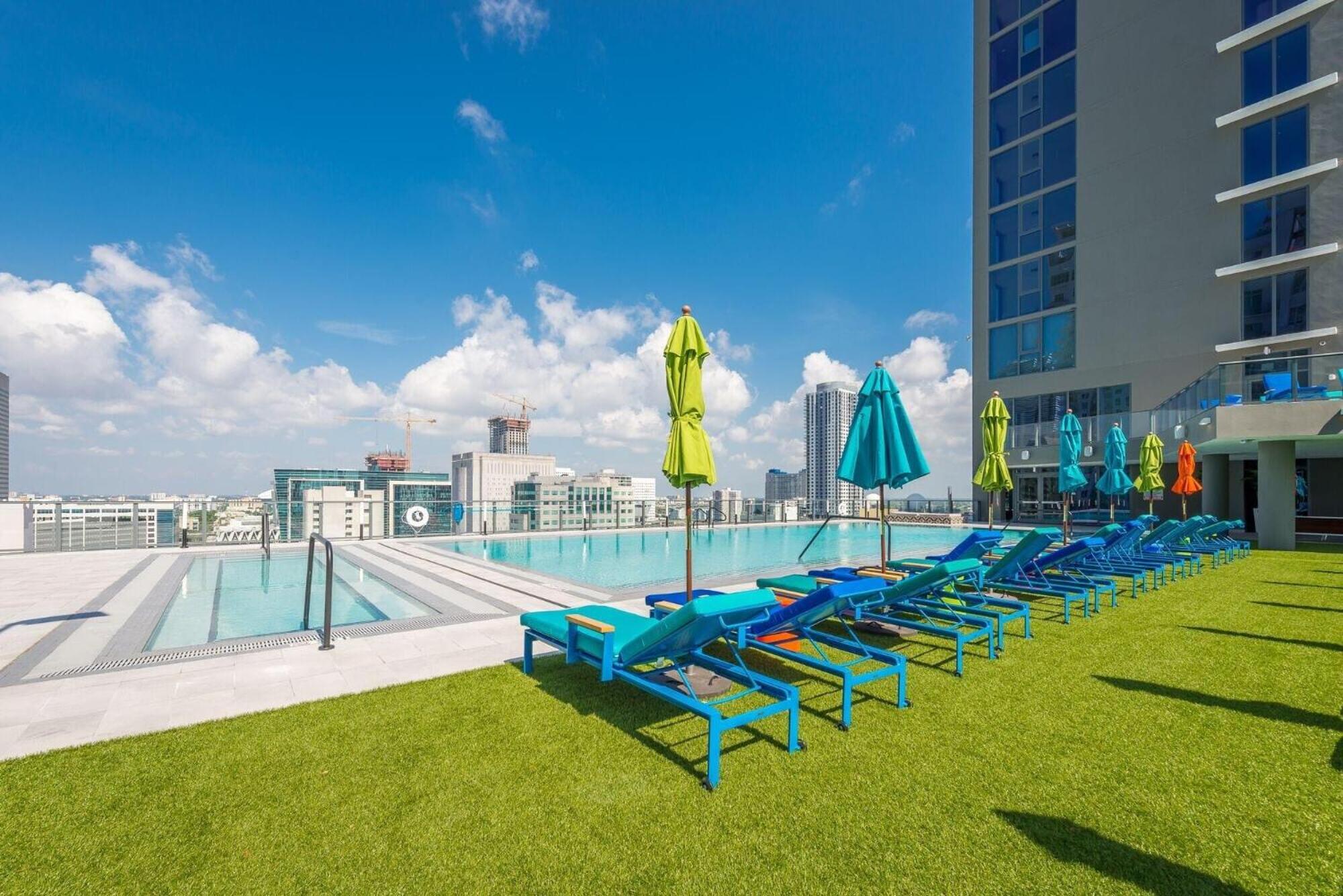 Stylish Bayfront Park High-rise 2-king Bed, 2 Bath Miami