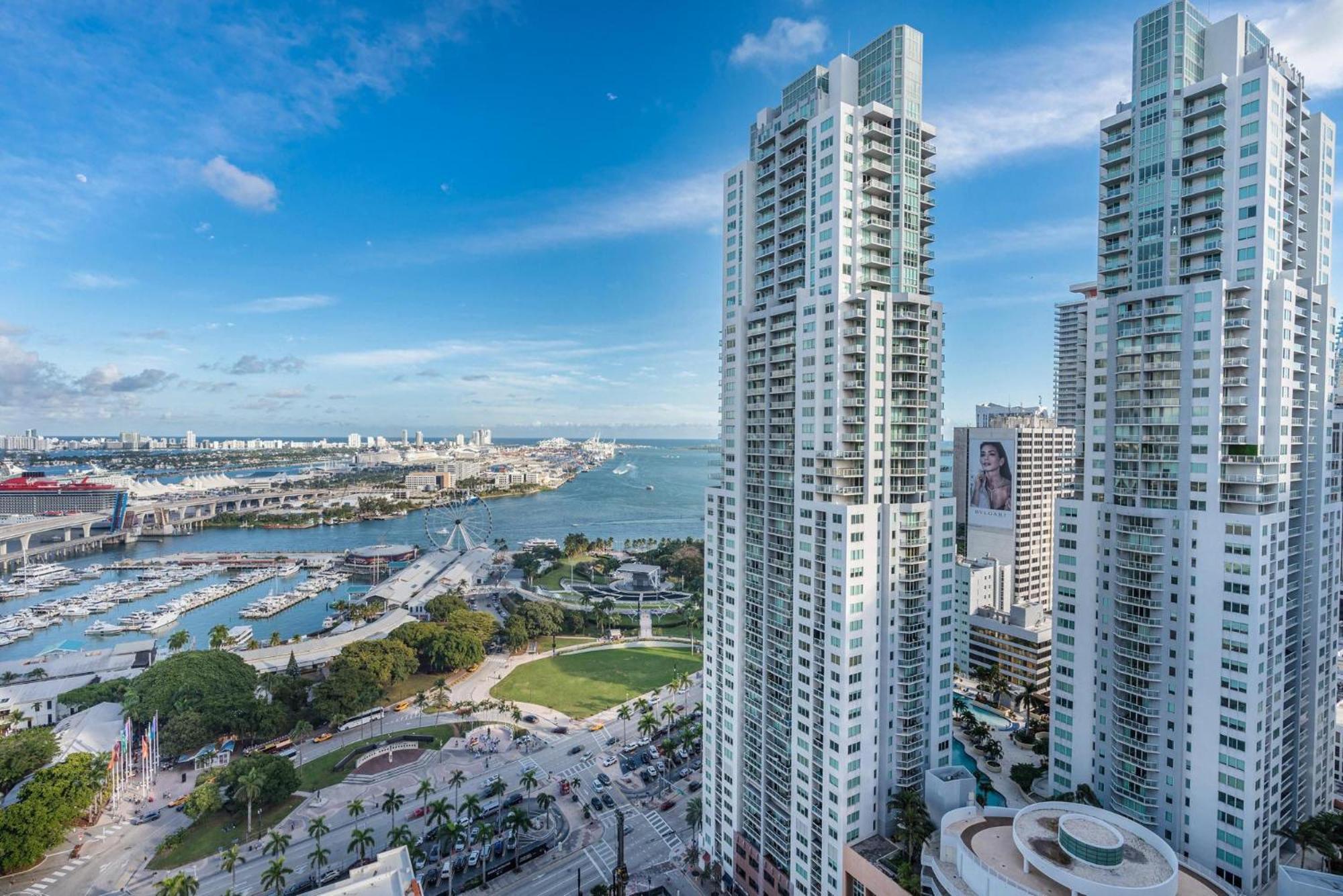 Stylish Bayfront Park High-rise 2-king Bed, 2 Bath