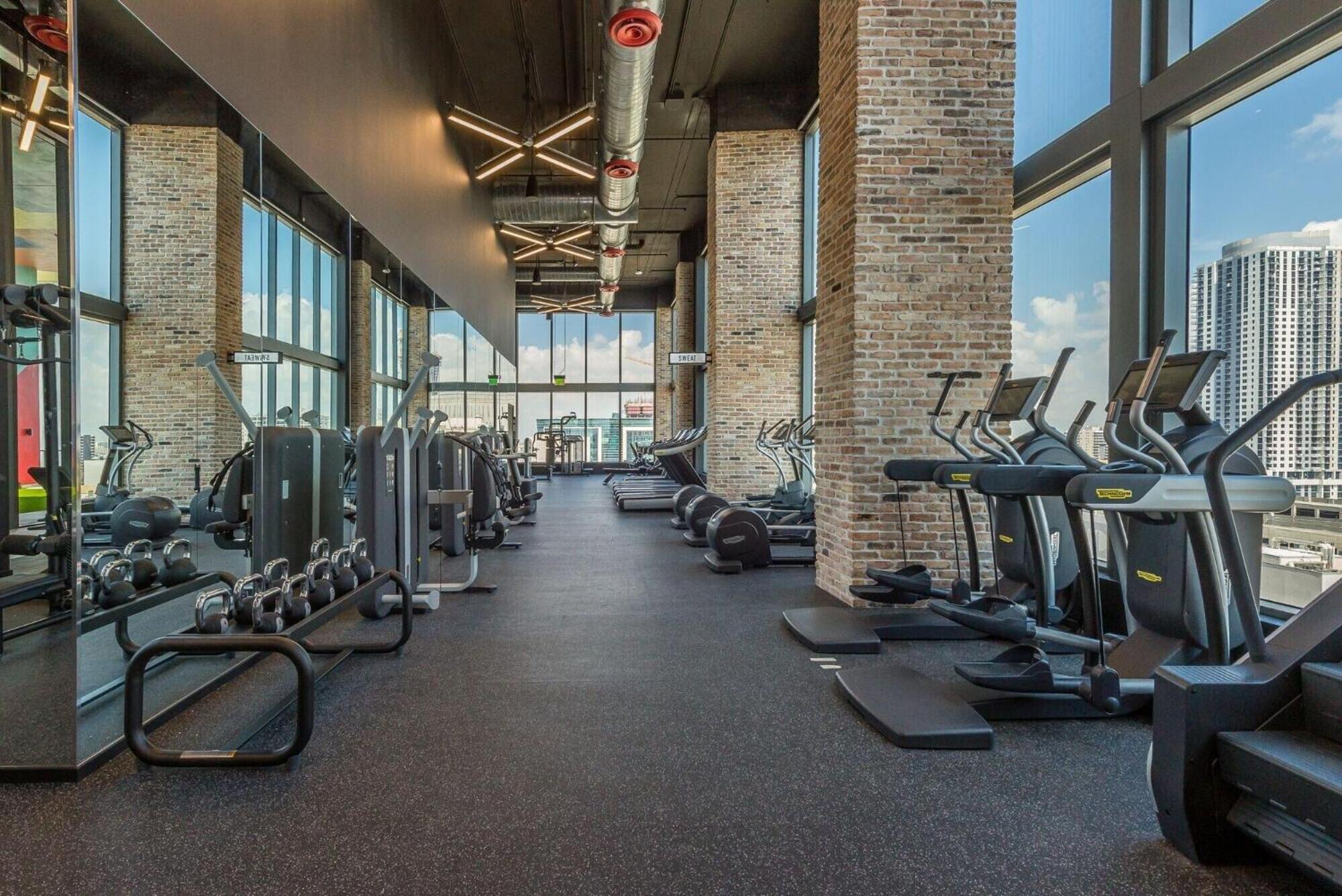 Stylish Bayfront Park High-rise 2-king Bed, 2 Bath