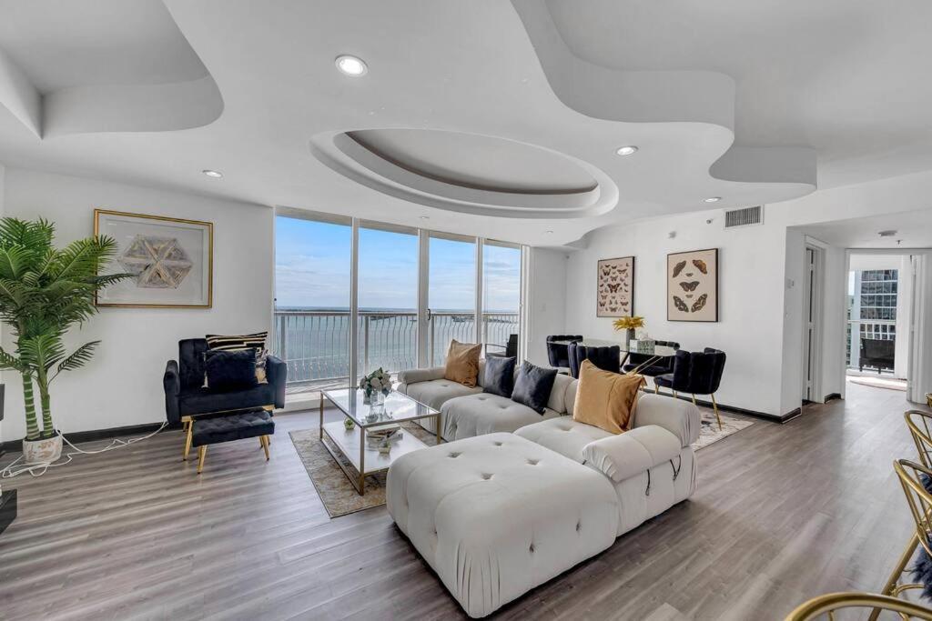 Apartment New Stunning 2br Brickell Condo-free Parking