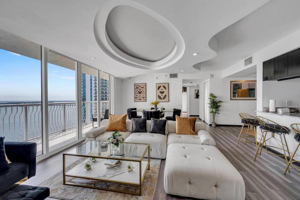 New Stunning 2br Brickell Condo-free Parking Miami