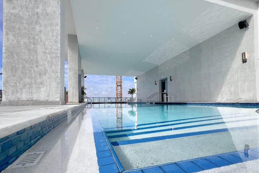 Apartment New 1/1 In Smart Brickell With Parking Miami