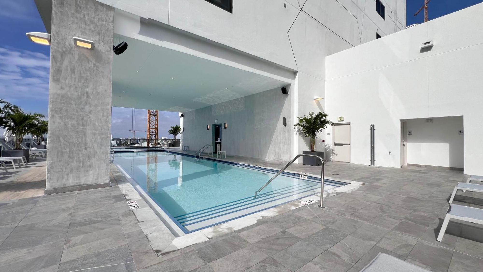 New 1/1 In Smart Brickell With Parking Apartment Miami
