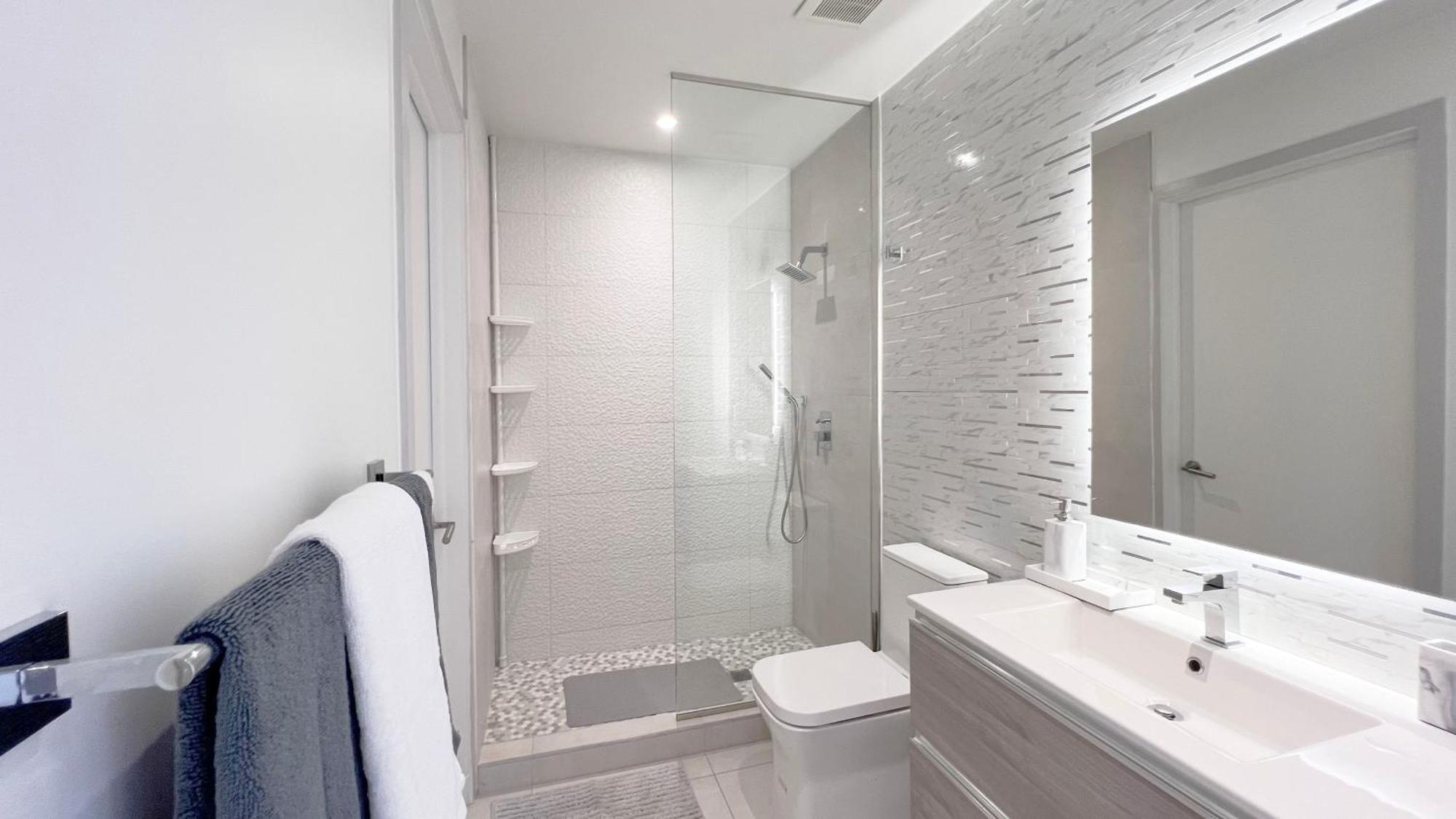 New 1/1 In Smart Brickell With Parking