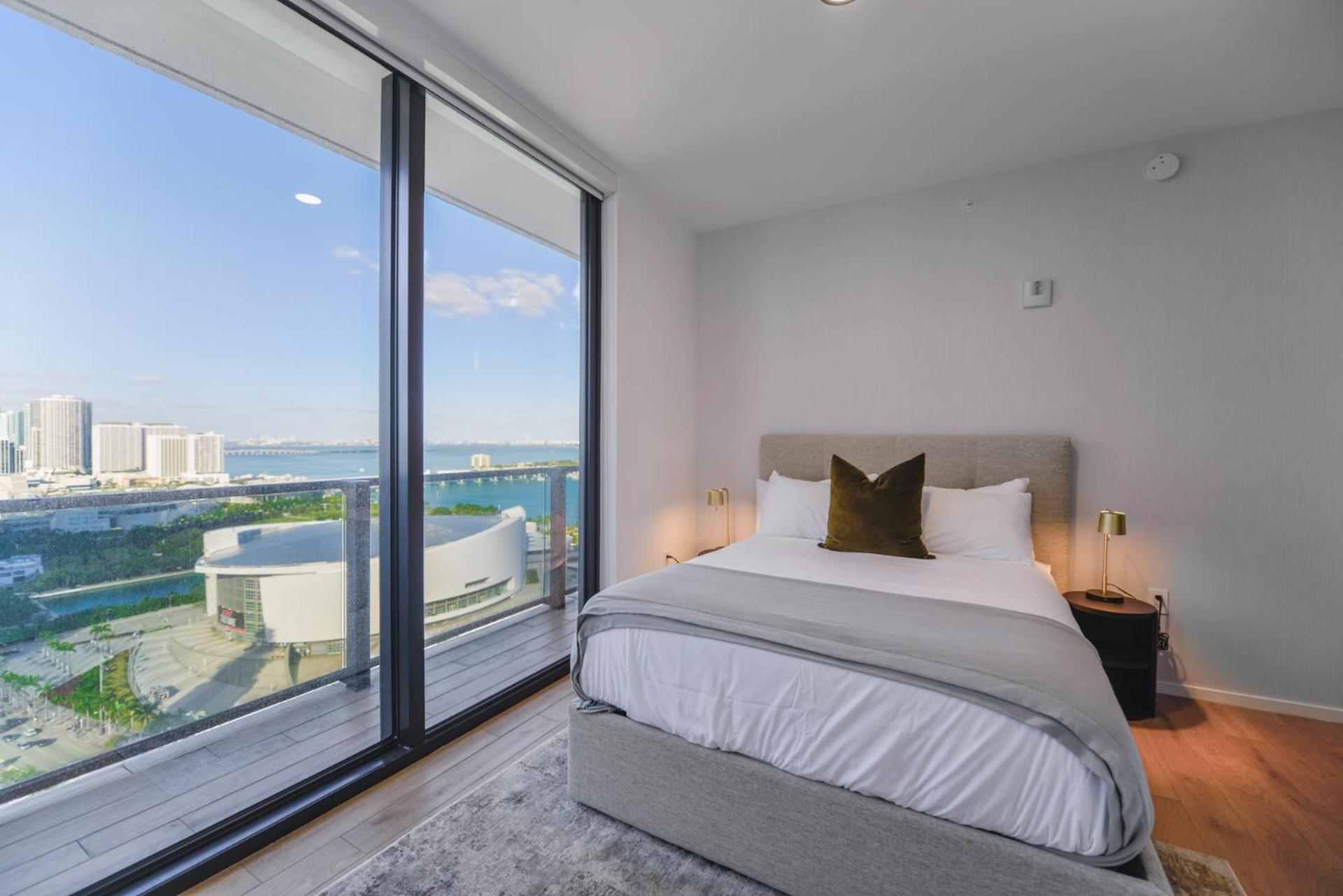 Luxury Apt With Amazing City Views All Of