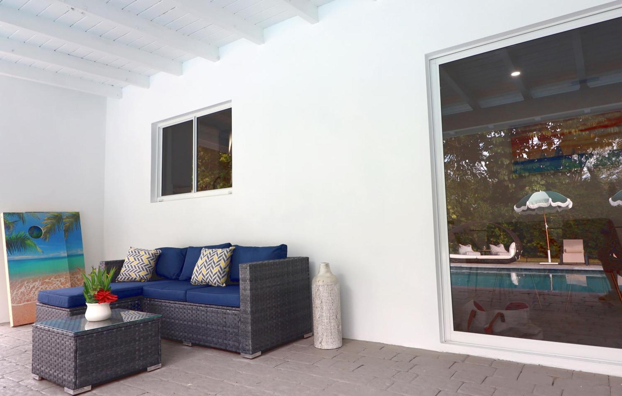 Cristina In Villa Miami
