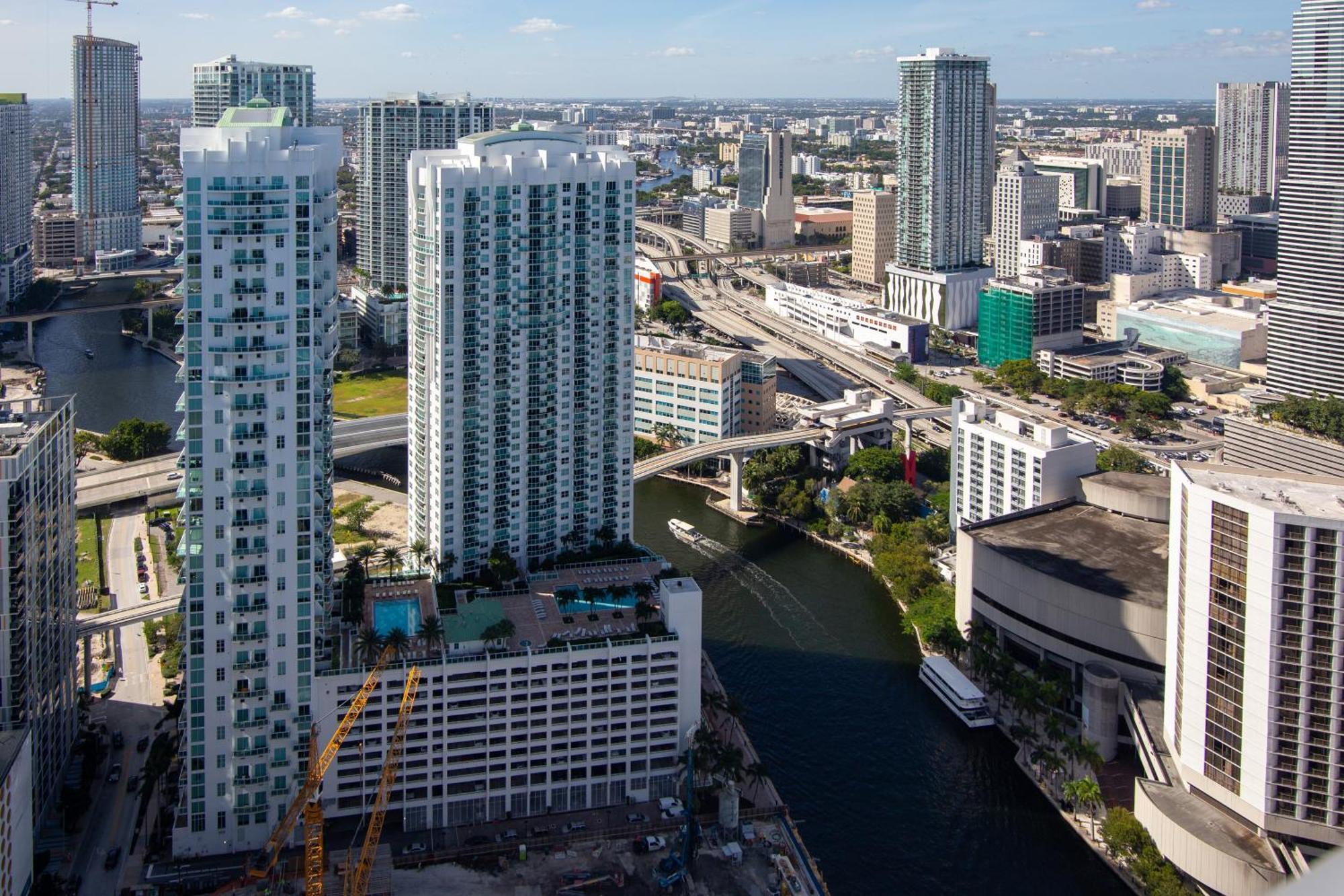 Icon Brickell W Residences Aparthotel