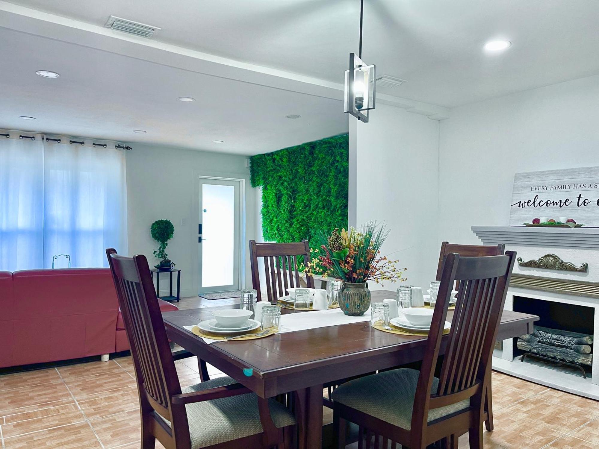 Akeyi Miami305 Private Bedrooms Homestay Miami