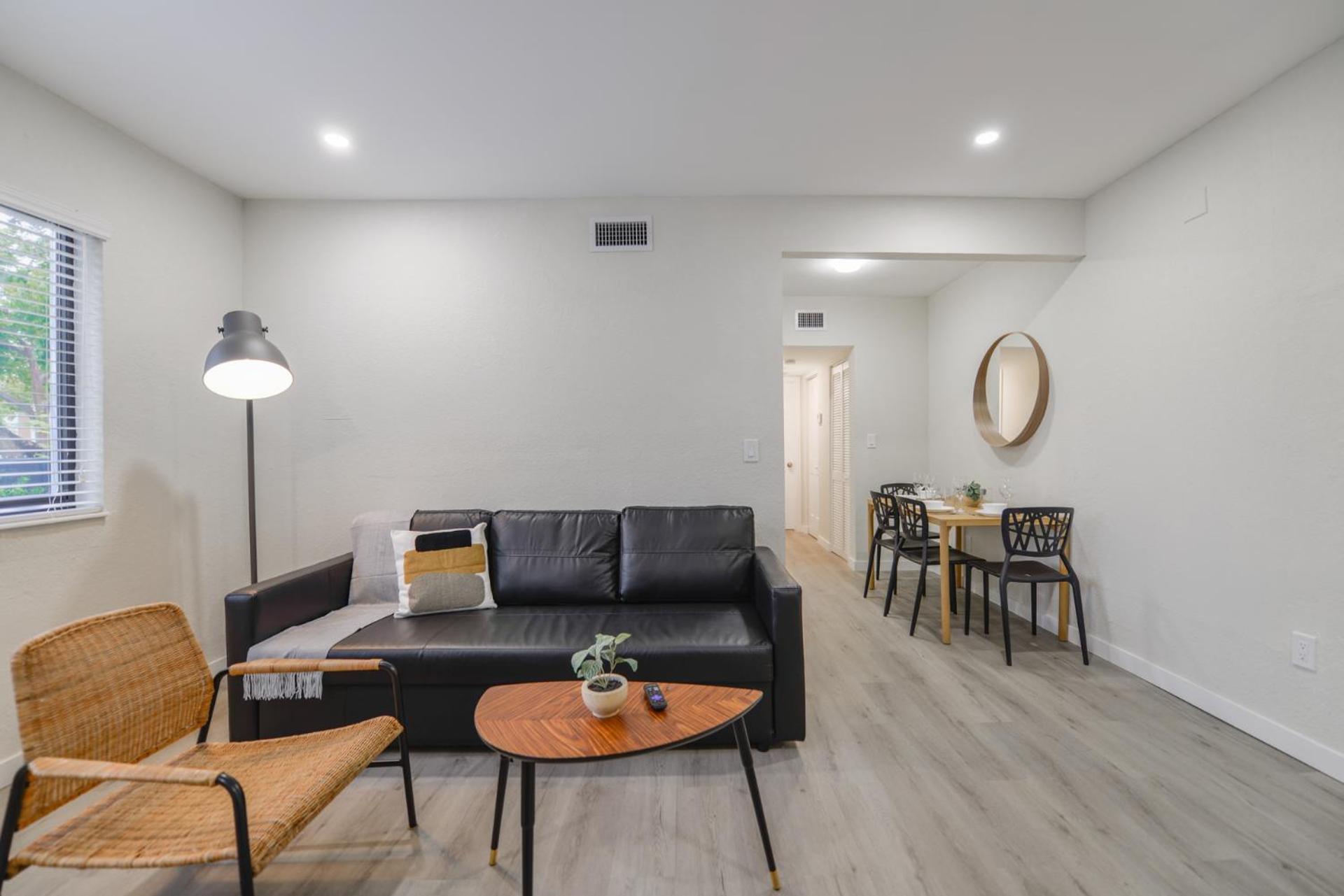 Exclusive Location In Little Havana On Calle Ocho Apartment