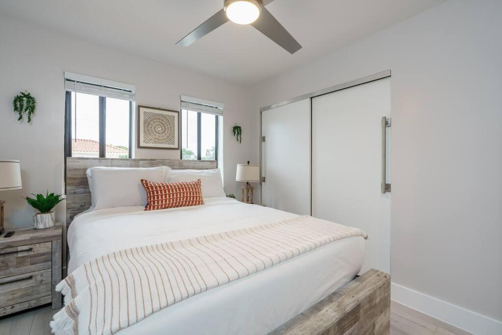Apartamento New! & Calle Ocho Simpson's Funhouse! *