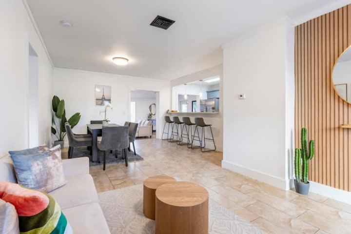 Cozy Pet-friendly & With Free Parking *