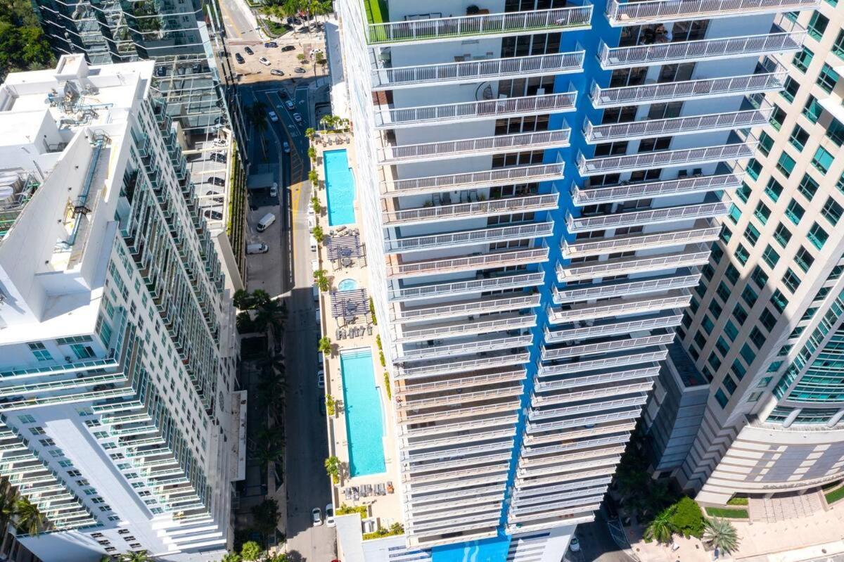 Upscale Brickell 3 Bedroom With Water Views And Free Parking