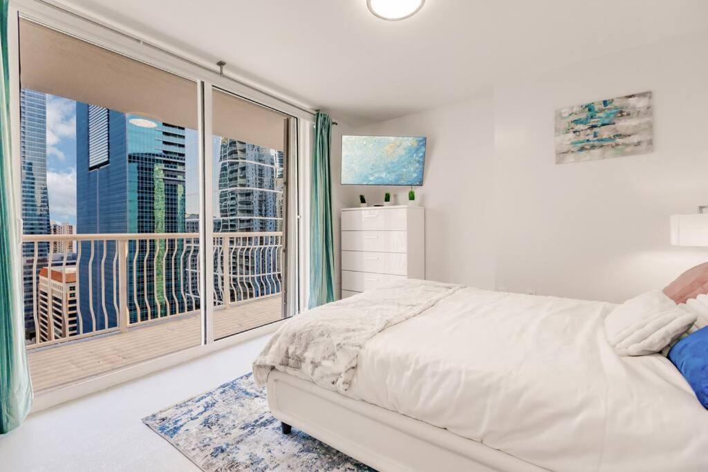 Upscale Brickell 3 Bedroom With Water Views And Free Parking * Miami