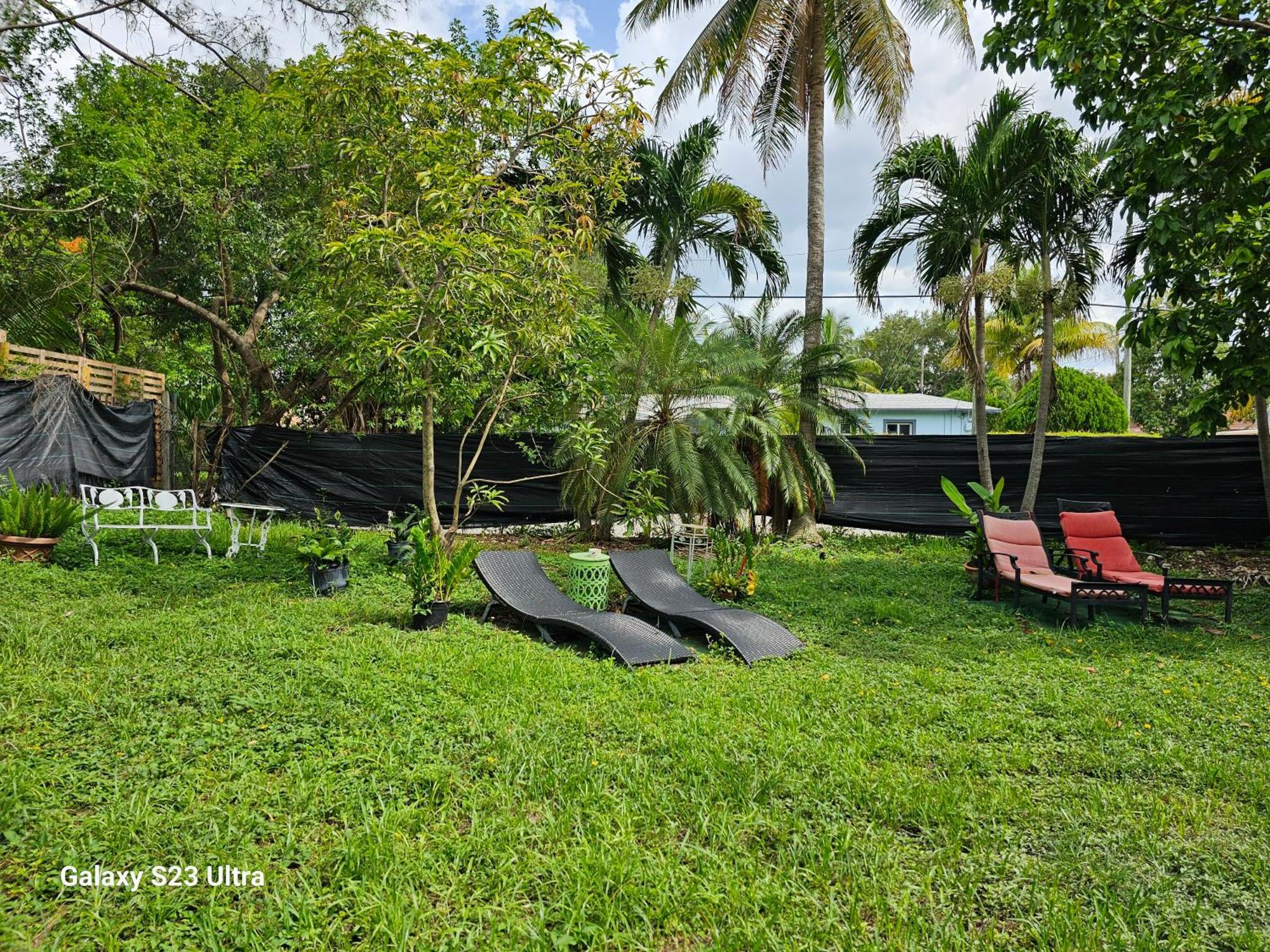 Holiday home Townhouse With Patio, Gazebo, Free Parking, Centrally Located Miami
