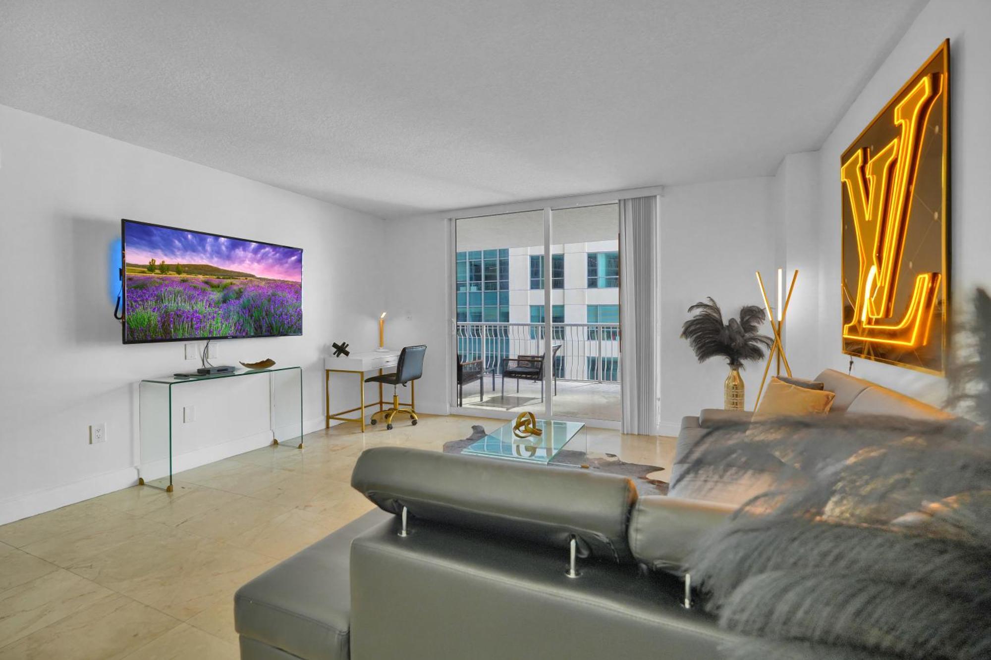 Zeus' Sanctuary Ocean View In Brickell *