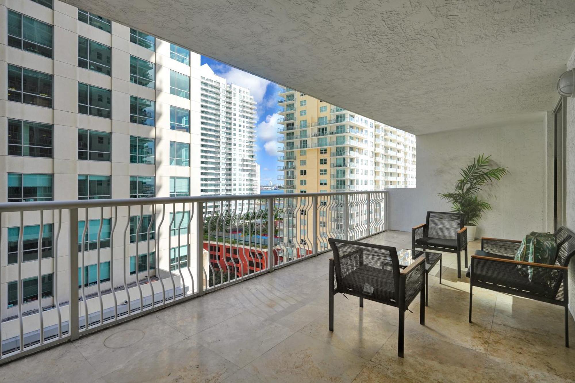 Zeus' Sanctuary Ocean View In Brickell