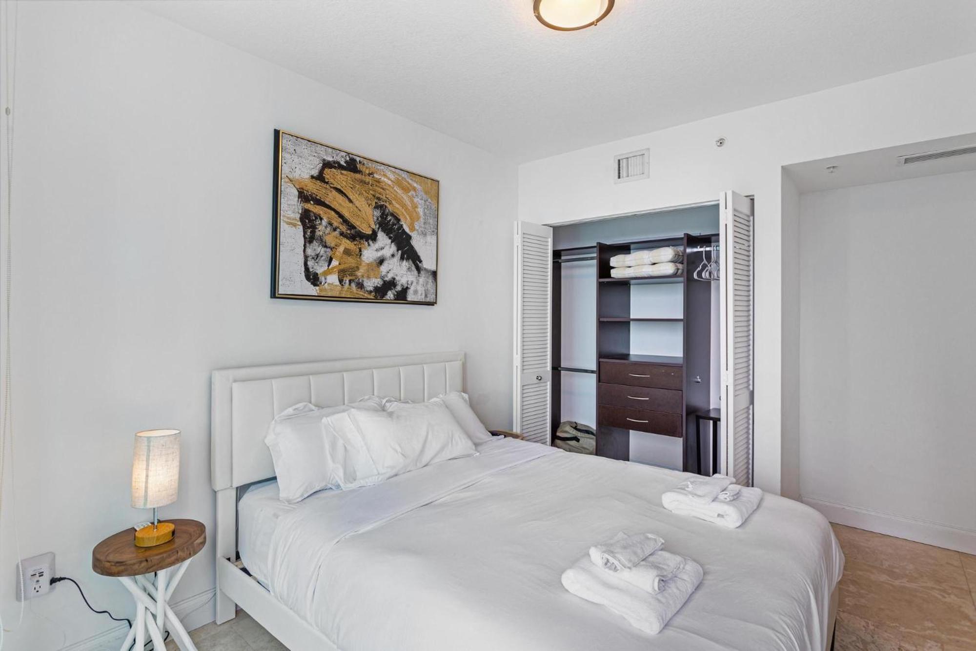 Luxury Mona Lisa Loft, Center Of Brickell Apartment