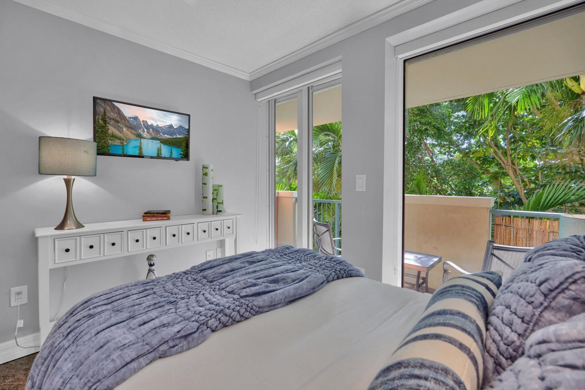 Treetop Retreat! Cozy 2 Bedroom In Heart Of Grove Apartamento Miami