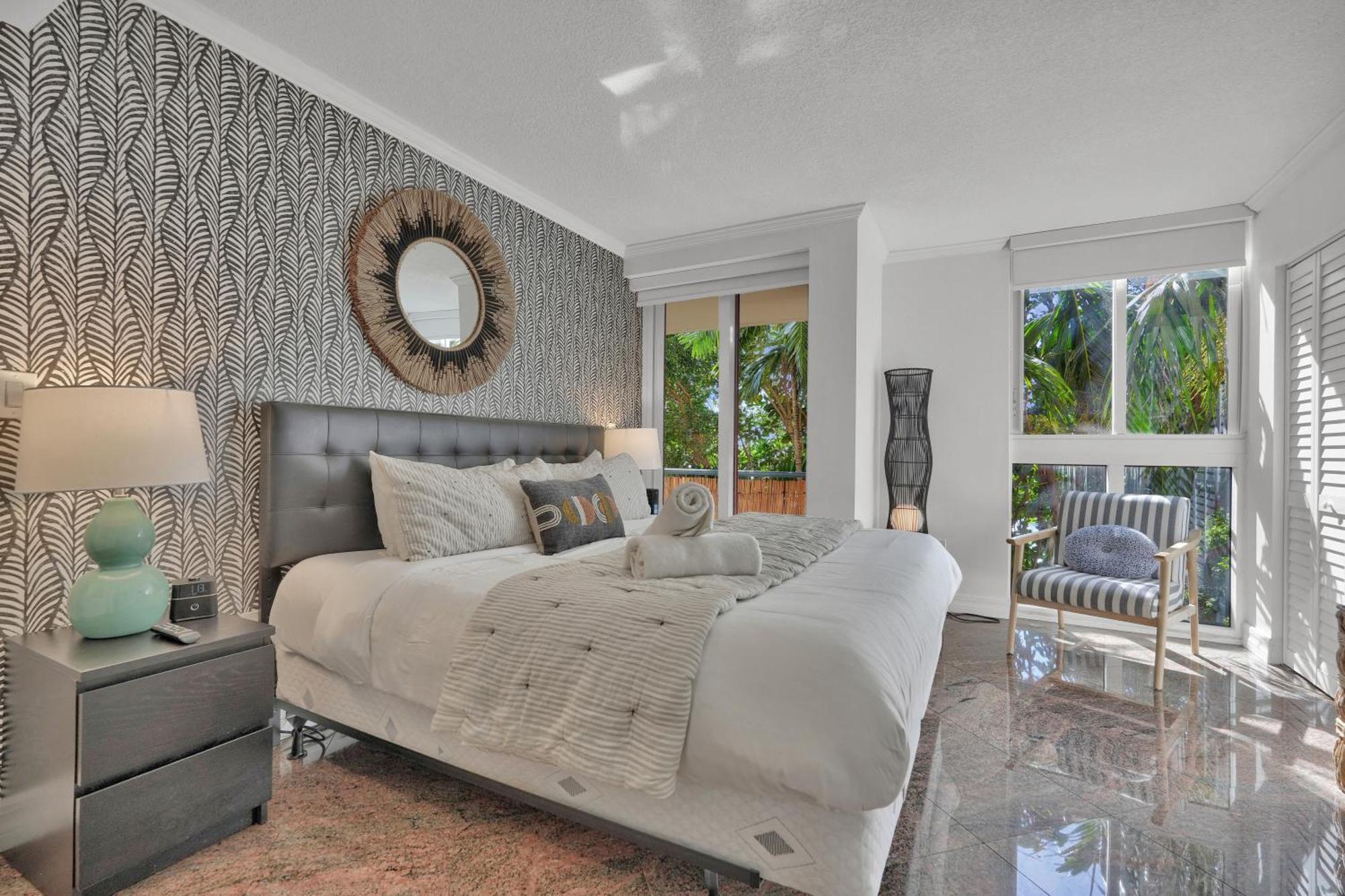 Apartamento Treetop Retreat! Cozy 2 Bedroom In Heart Of Grove *