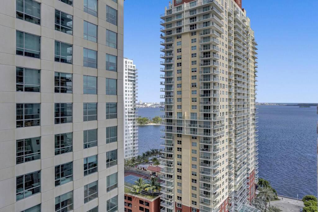 Superb Private Unit Perfectly Located In Brickell *
