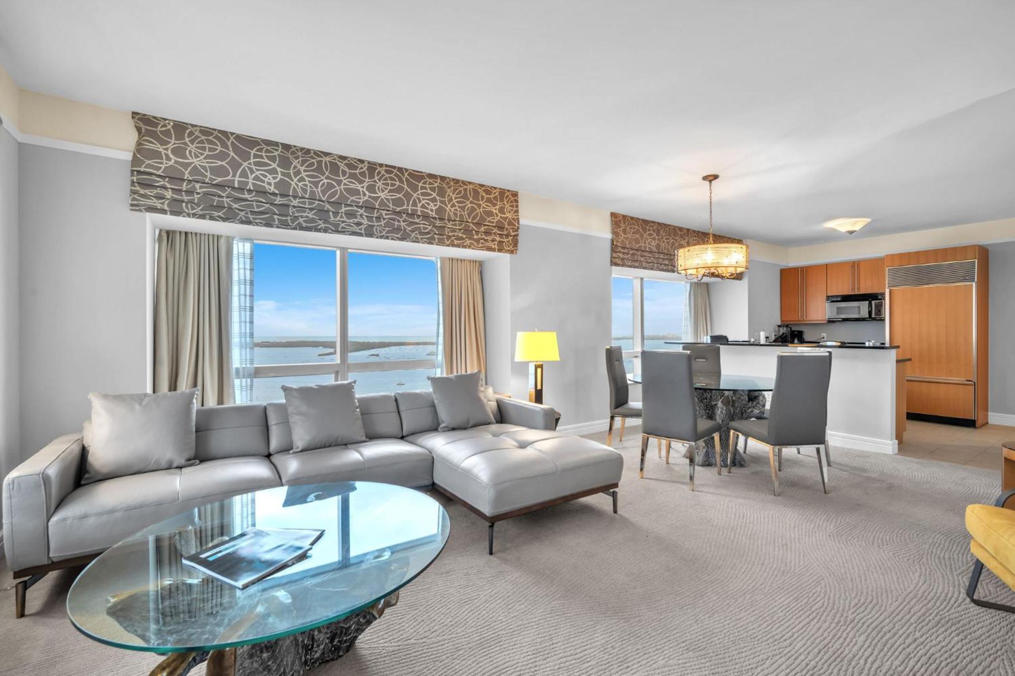 2 Bedroom Or King Studio Suites Four Seasons Hotel Miami Free Wi-Fi & Free Parking Miami