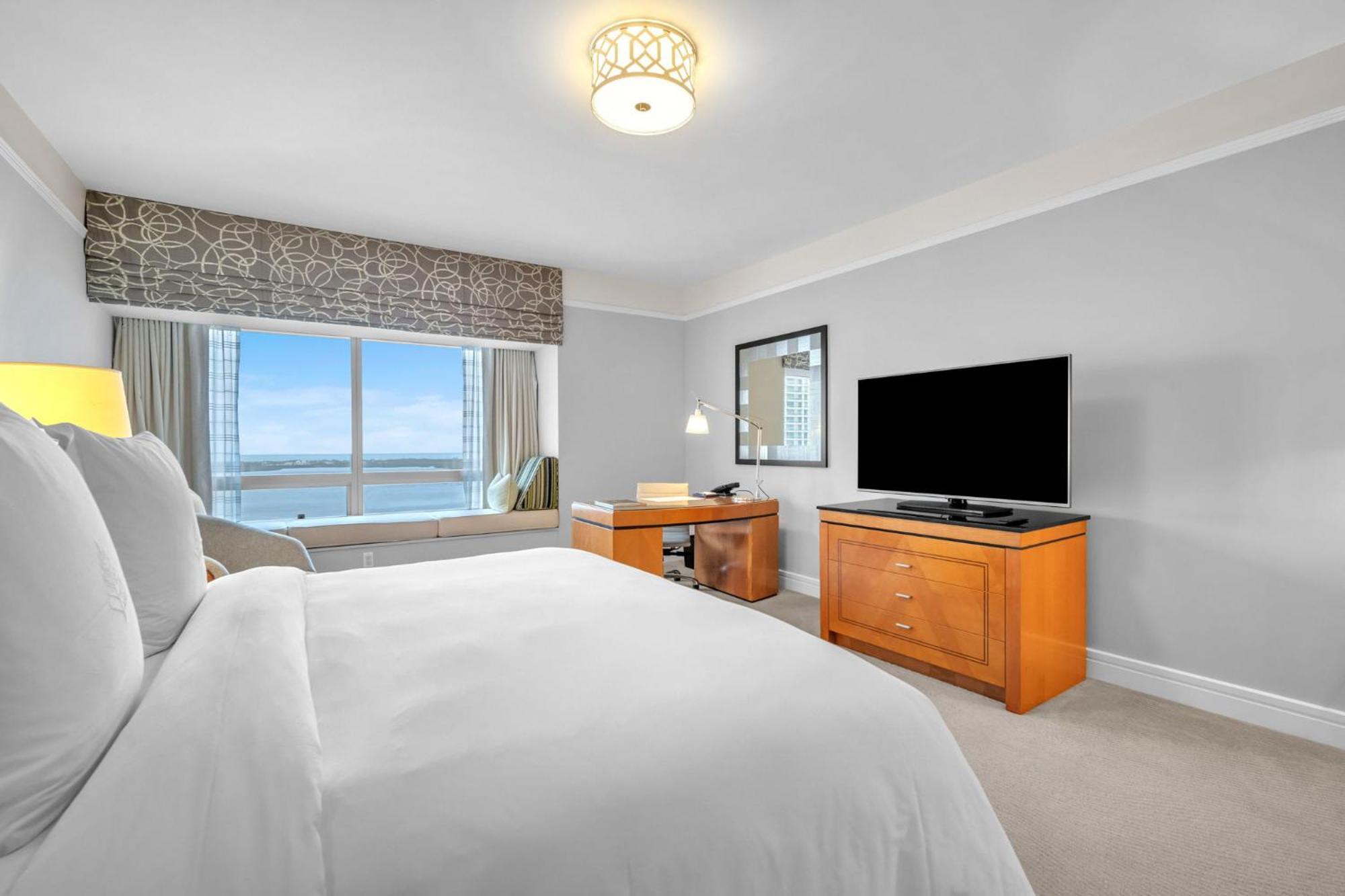 2 Bedroom Or King Studio Suites Four Seasons Hotel Miami Free Wi-Fi & Free Parking *