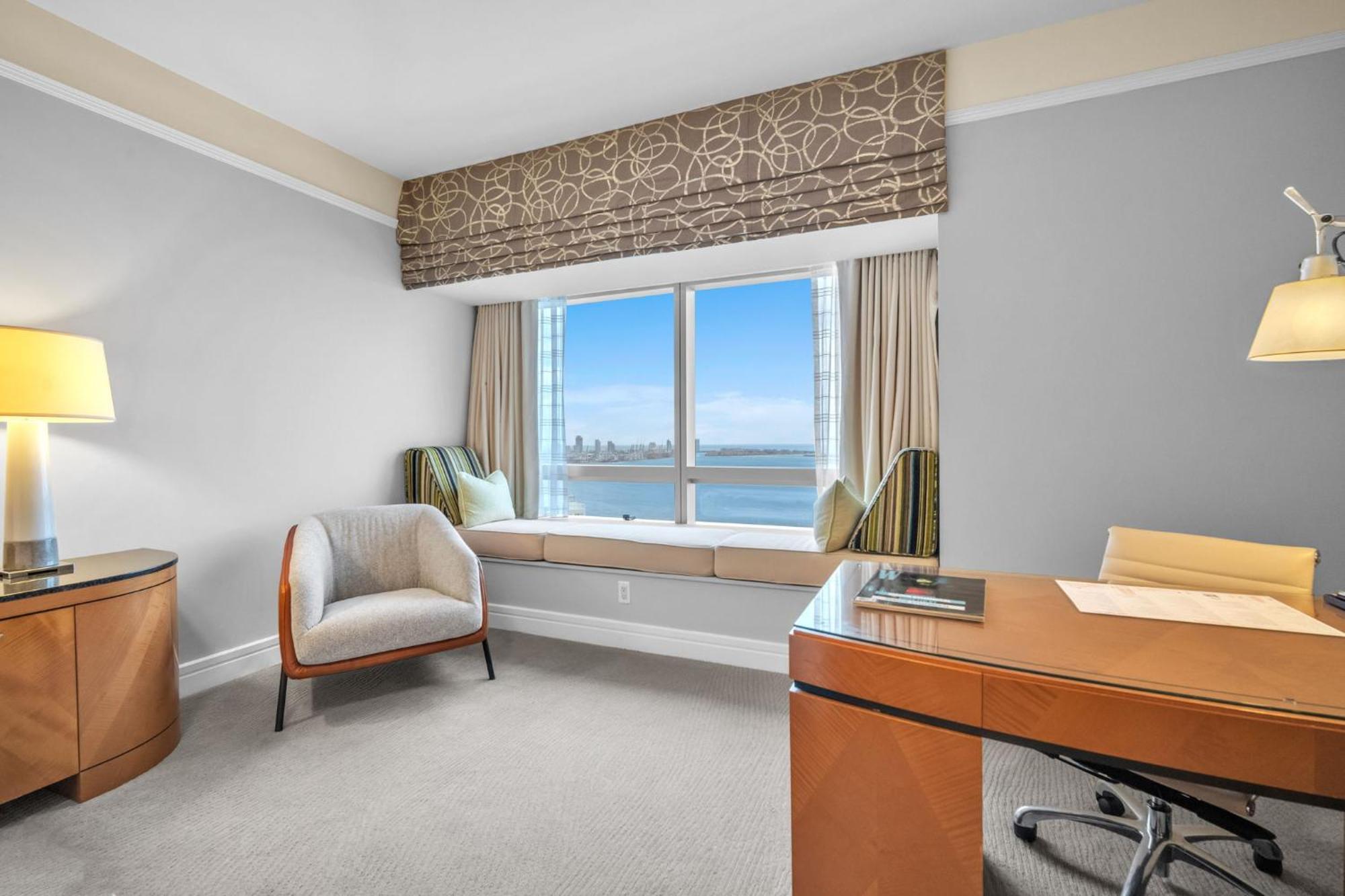 2 Bedroom Or King Studio Suites Four Seasons Hotel Miami Free Wi-Fi & Free Parking Apartment Miami