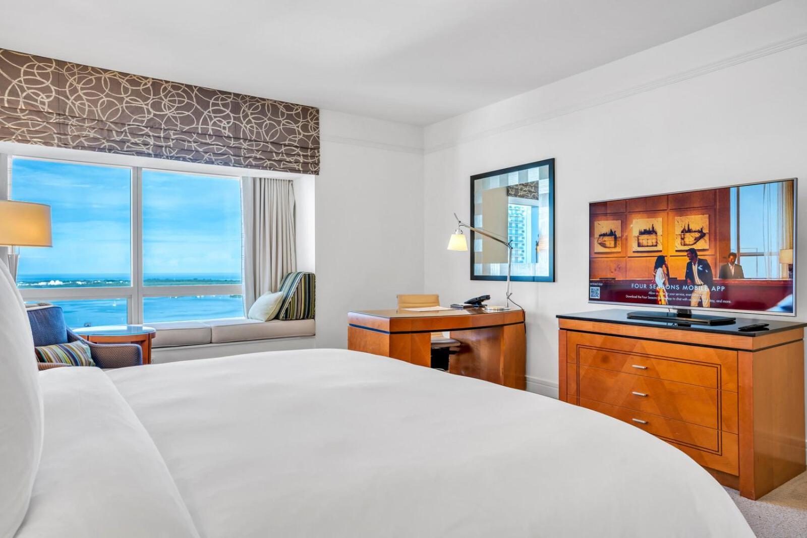 2 Bedroom Or King Studio Suites Four Seasons Hotel Miami Free Wi-Fi & Free Parking Apartment *
