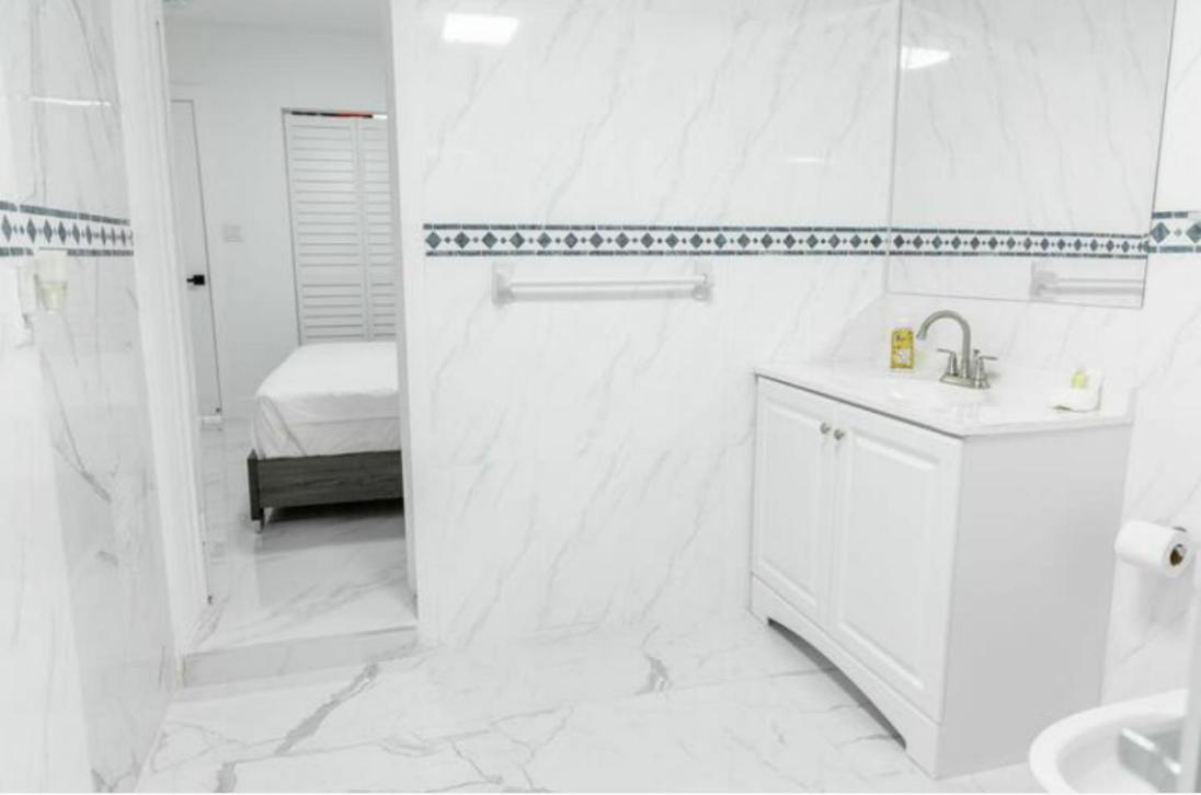 Holiday home Modern 6 Bedroom With Pool And Bbq In L34 Miami