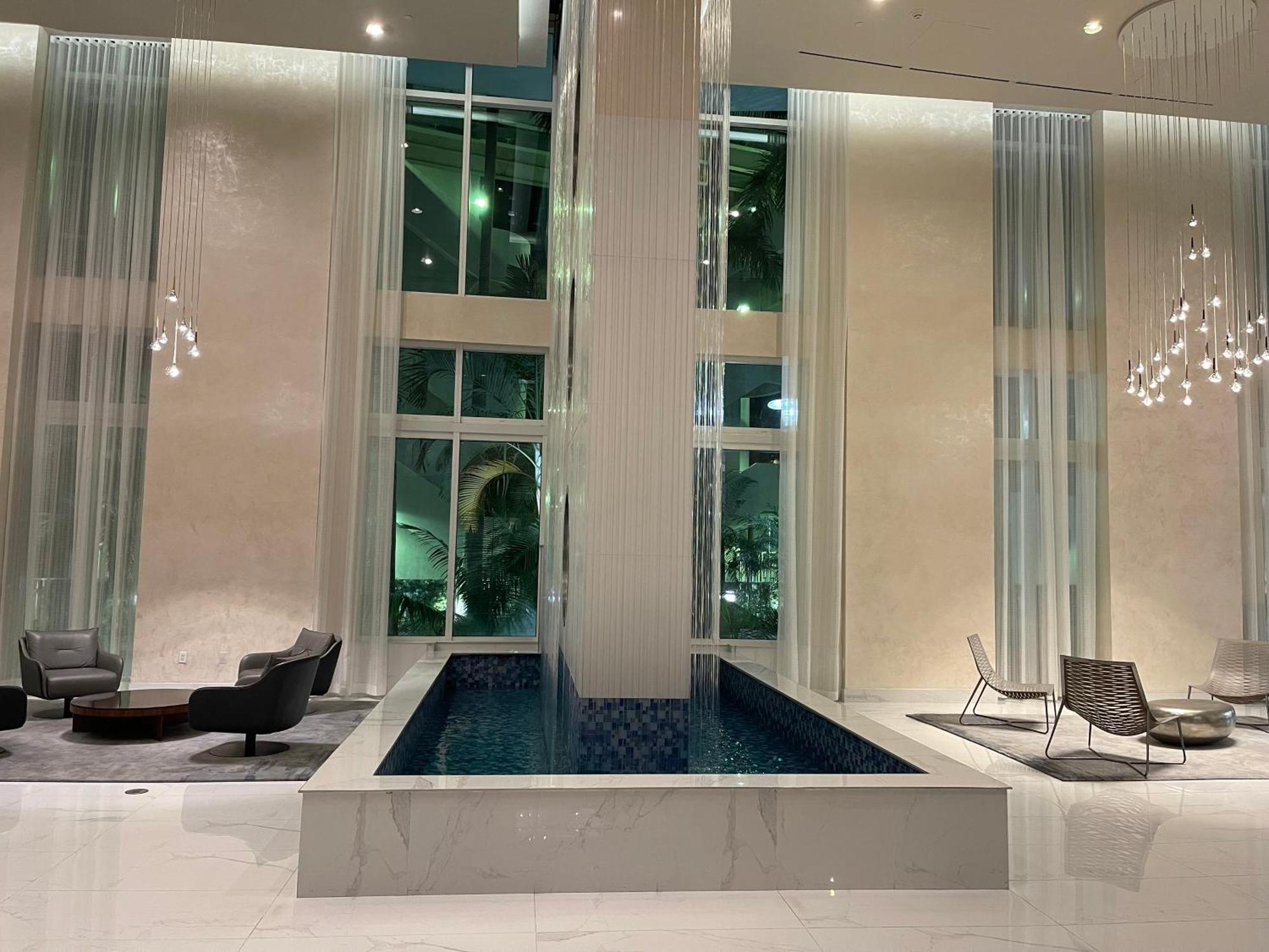 Luxury Mona Lisa Loft, Center Of Brickell Apartment