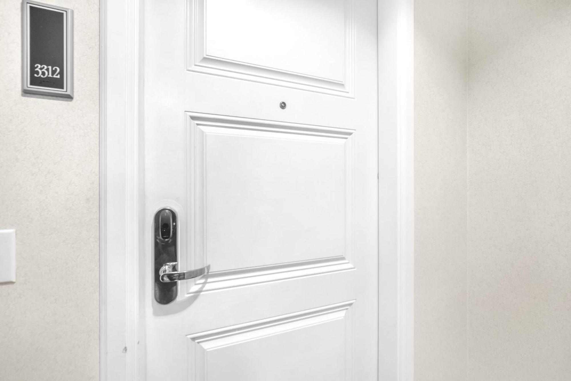 2 Bedroom Or King Studio Suites Four Seasons Hotel Miami Free Wi-Fi & Free Parking Apartment Miami