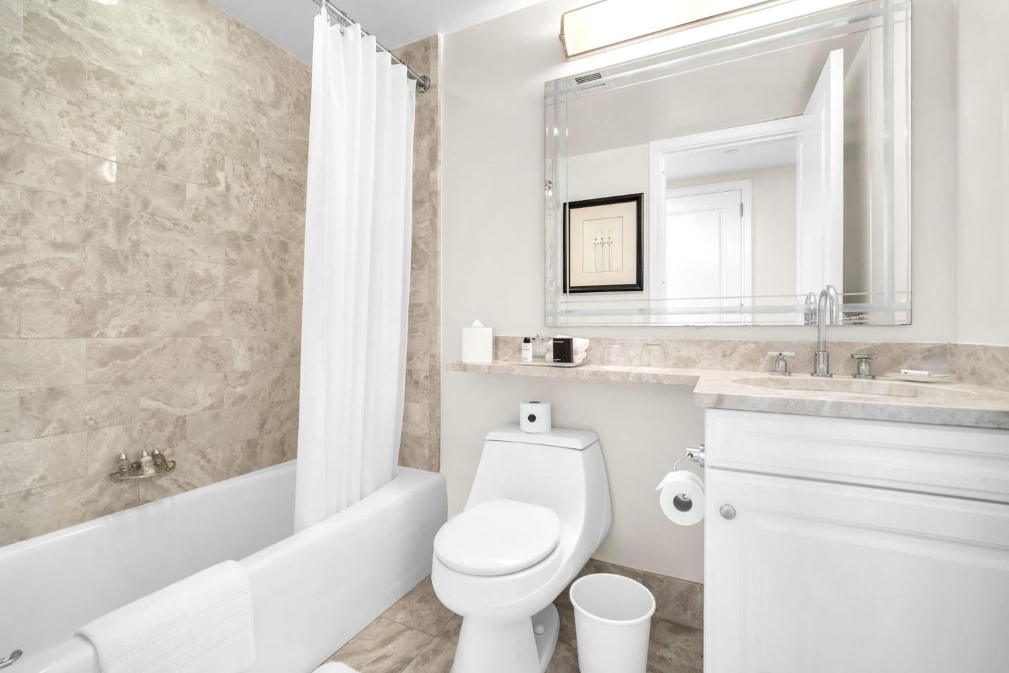 2 Bedroom Or King Studio Suites Four Seasons Hotel Miami Free Wi-Fi & Free Parking Apartment Miami