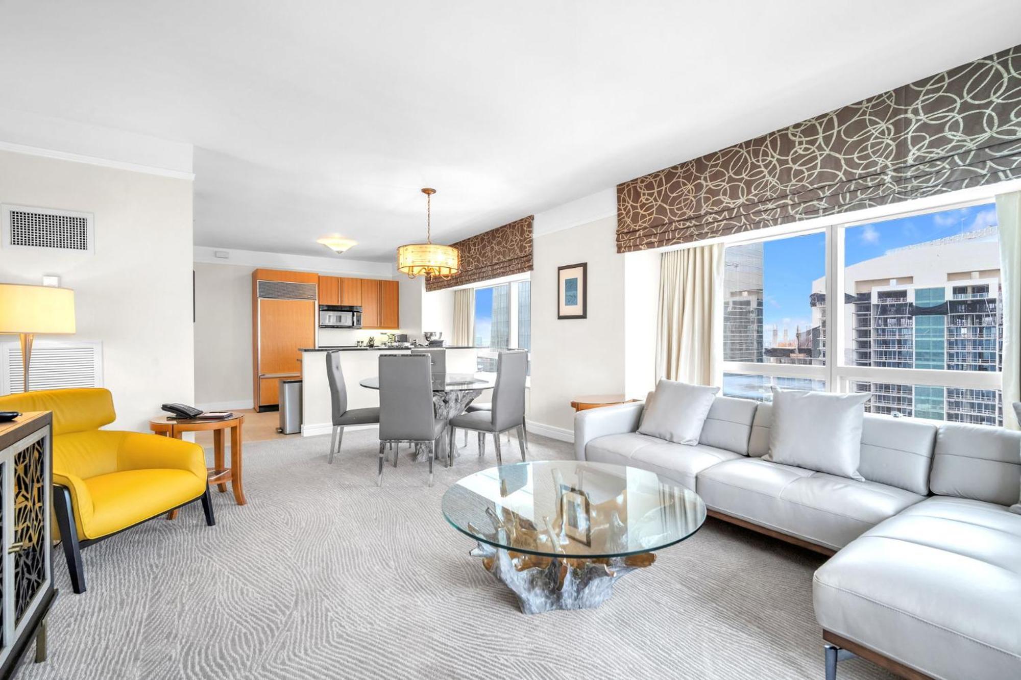 2 Bedroom Or King Studio Suites Four Seasons Hotel Miami Free Wi-Fi & Free Parking Miami