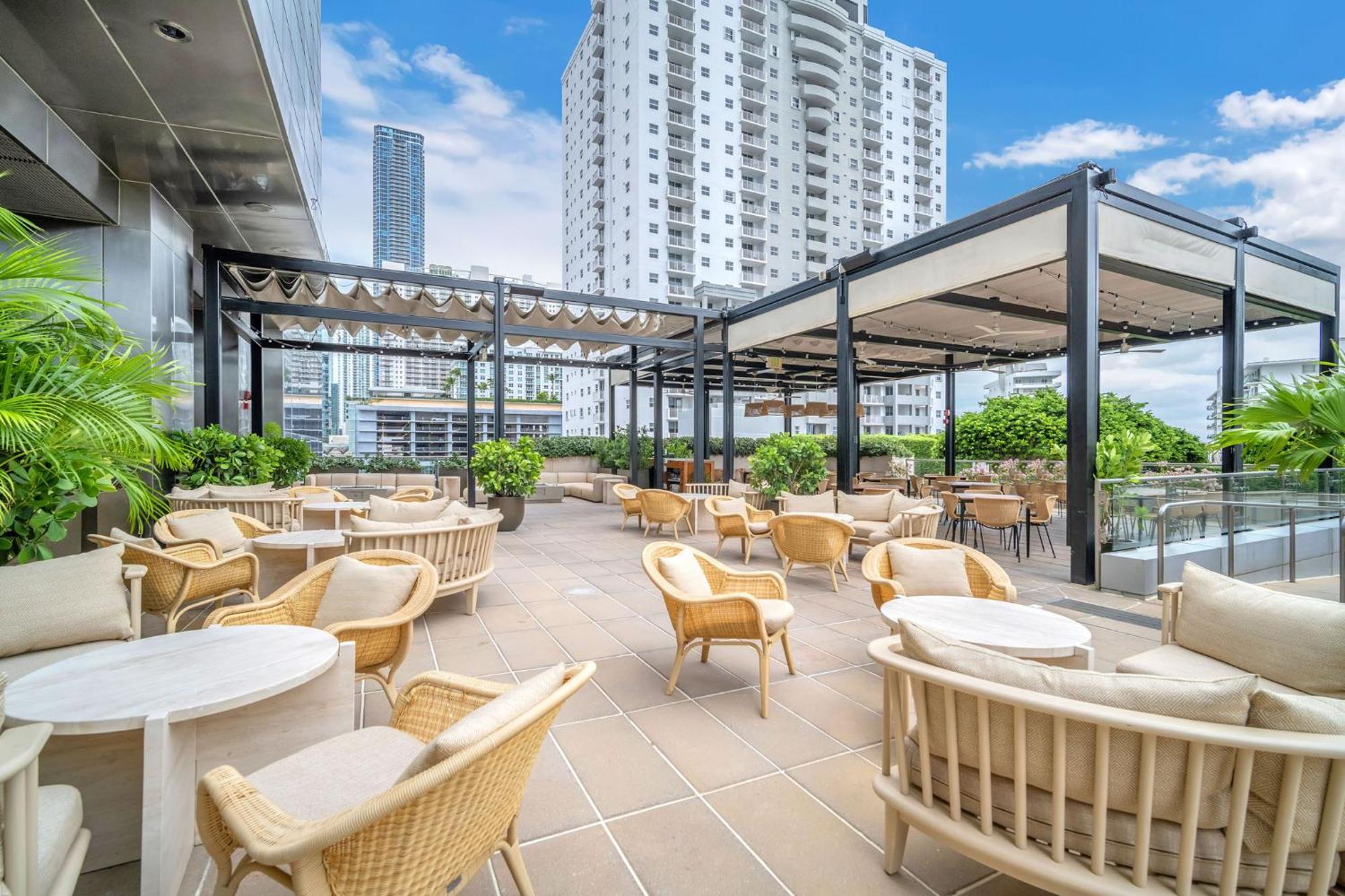 2 Bedroom Or King Studio Suites Four Seasons Hotel Miami Free Wi-Fi & Free Parking Apartment Miami