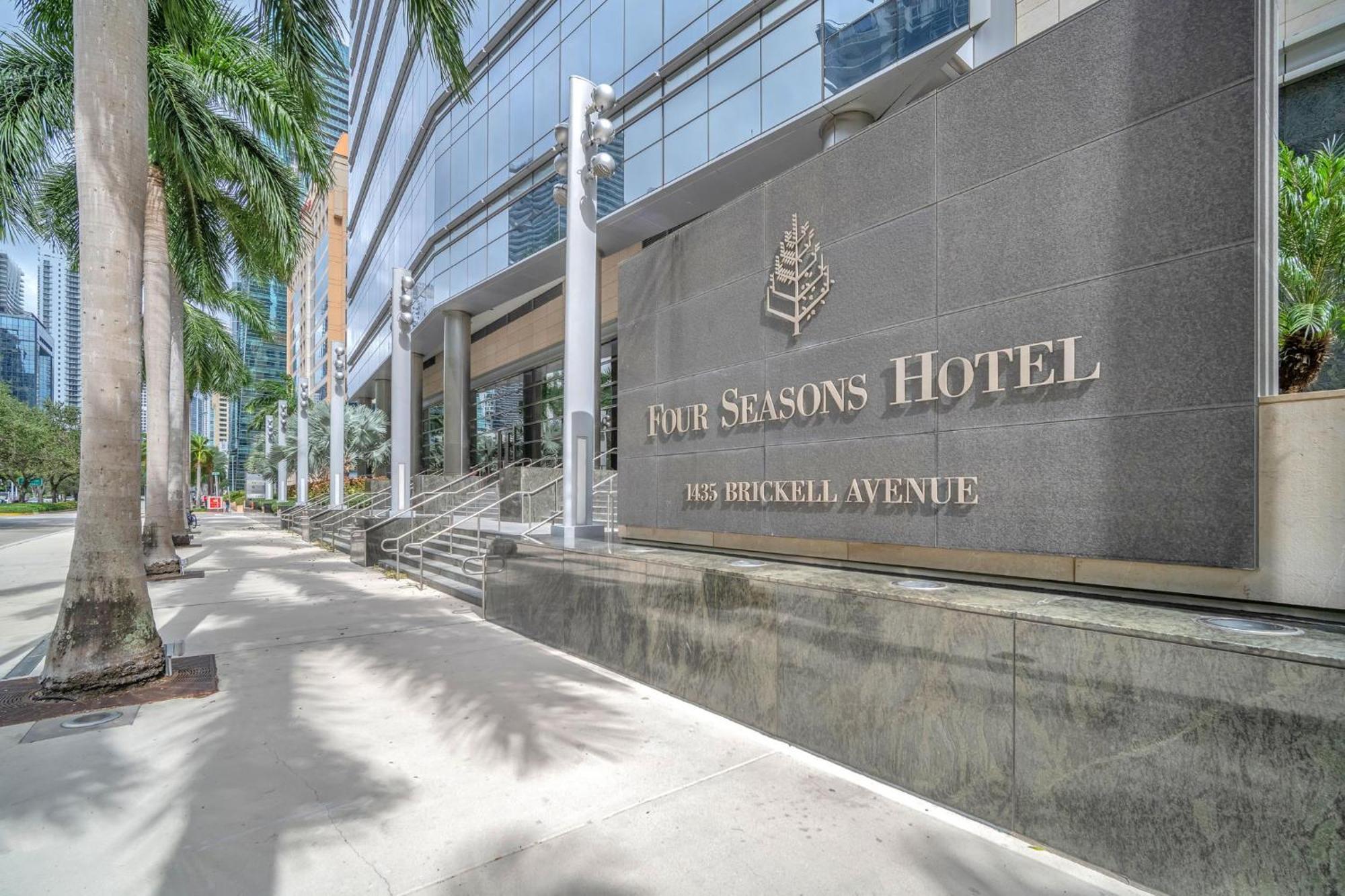 2 Bedroom Or King Studio Suites Four Seasons Hotel Miami Free Wi-Fi & Free Parking * Miami