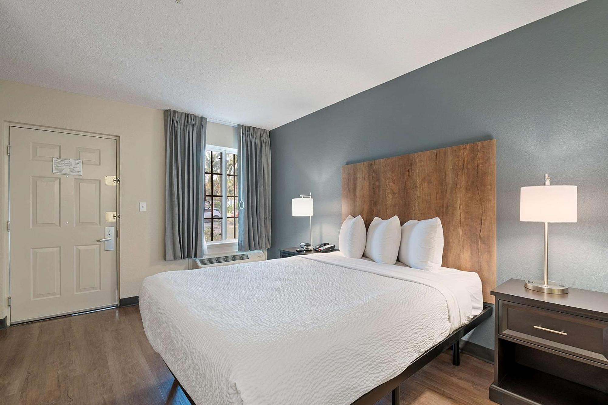 Extended America - - Airport - Blue Lagoon Hotel Miami