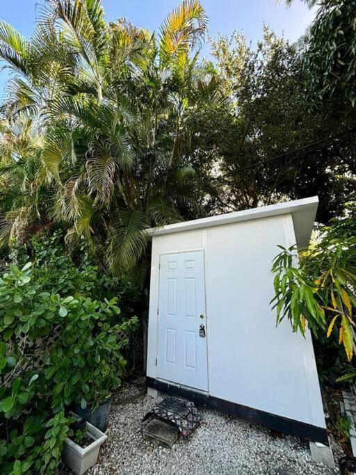 Casa de férias Quiet & Centrally Located House - Private Parking, Laundry And Storage For Luggage Miami