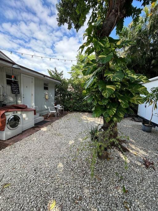 Quiet & Centrally Located House - Private Parking, Laundry And Storage For Luggage Casa de férias Miami