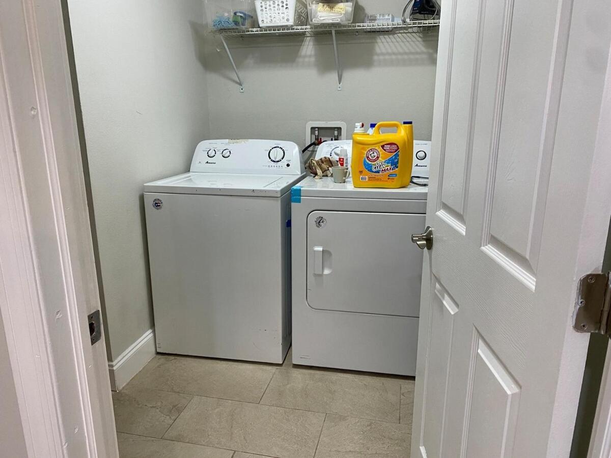 Holiday home Townhouse With Patio, Gazebo, Free Parking, Centrally Located