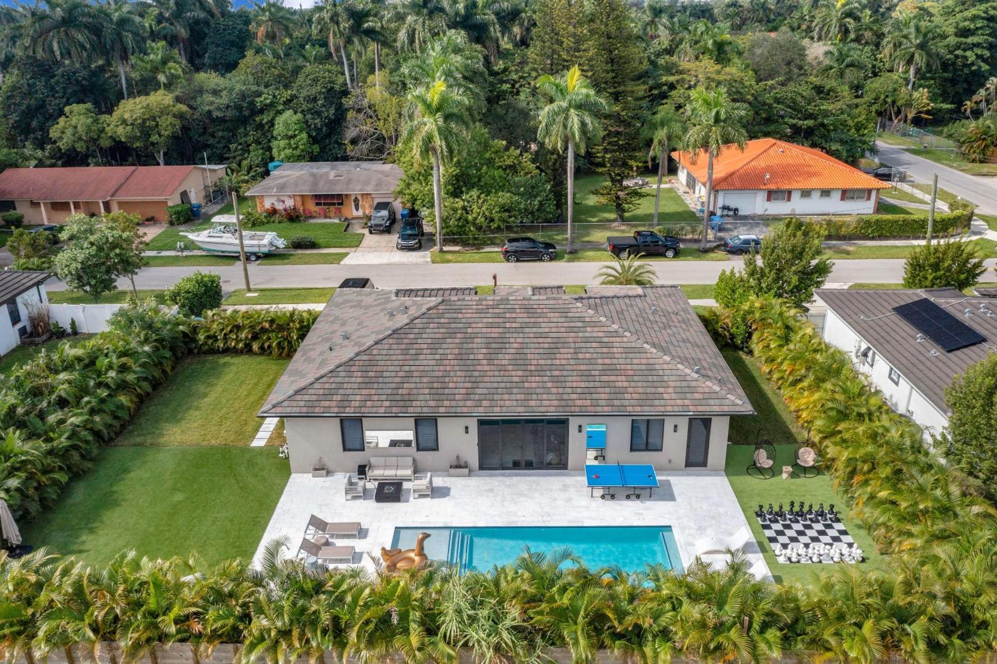 Villa Luxury Amara W/heated Pool/sauna/gym/bbq Miami