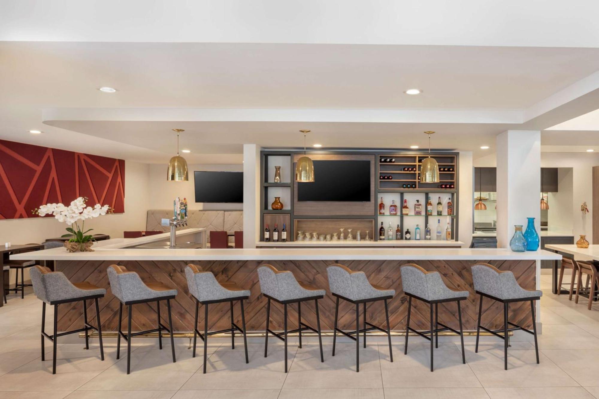 Hilton Garden Airport West Miami