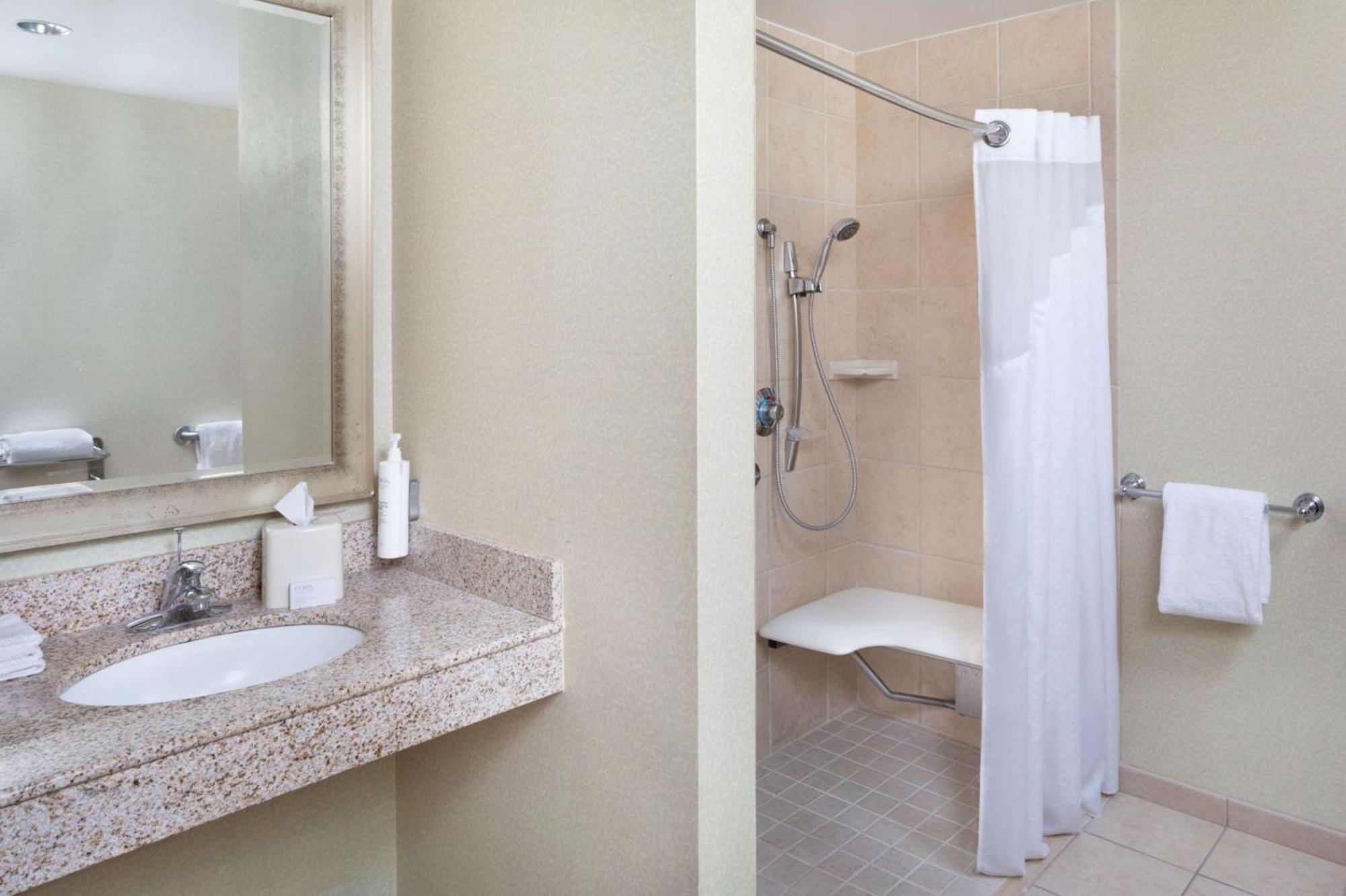 Hilton Garden Airport West 3* Miami