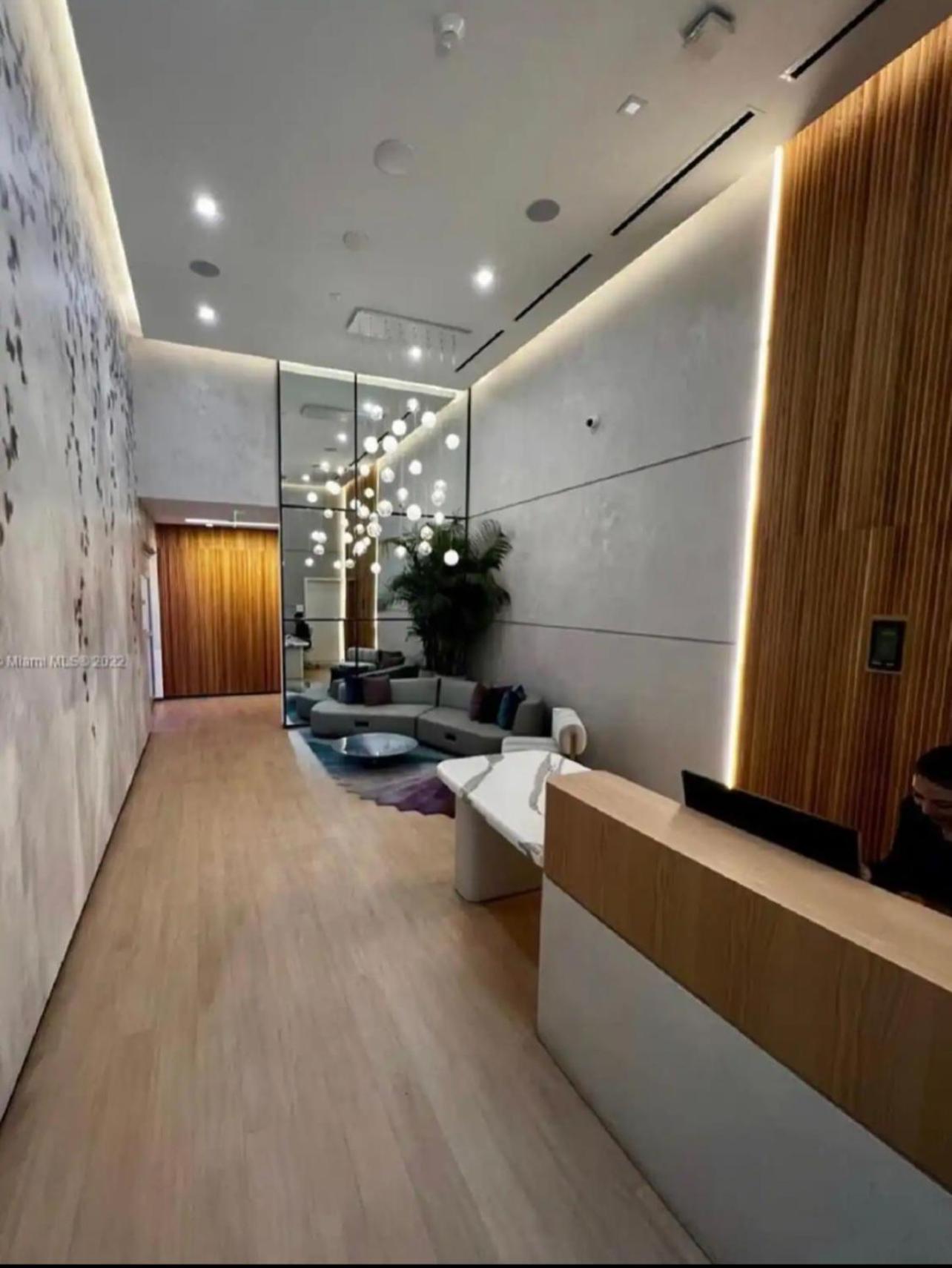 Downtown Hotel 4*