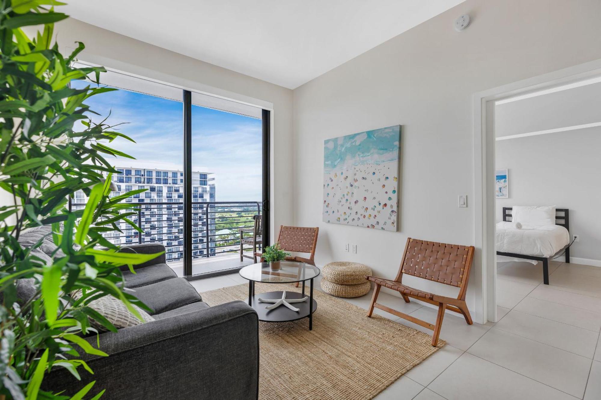 Modern Downtown Doral One-bedroom With Golf Course Views