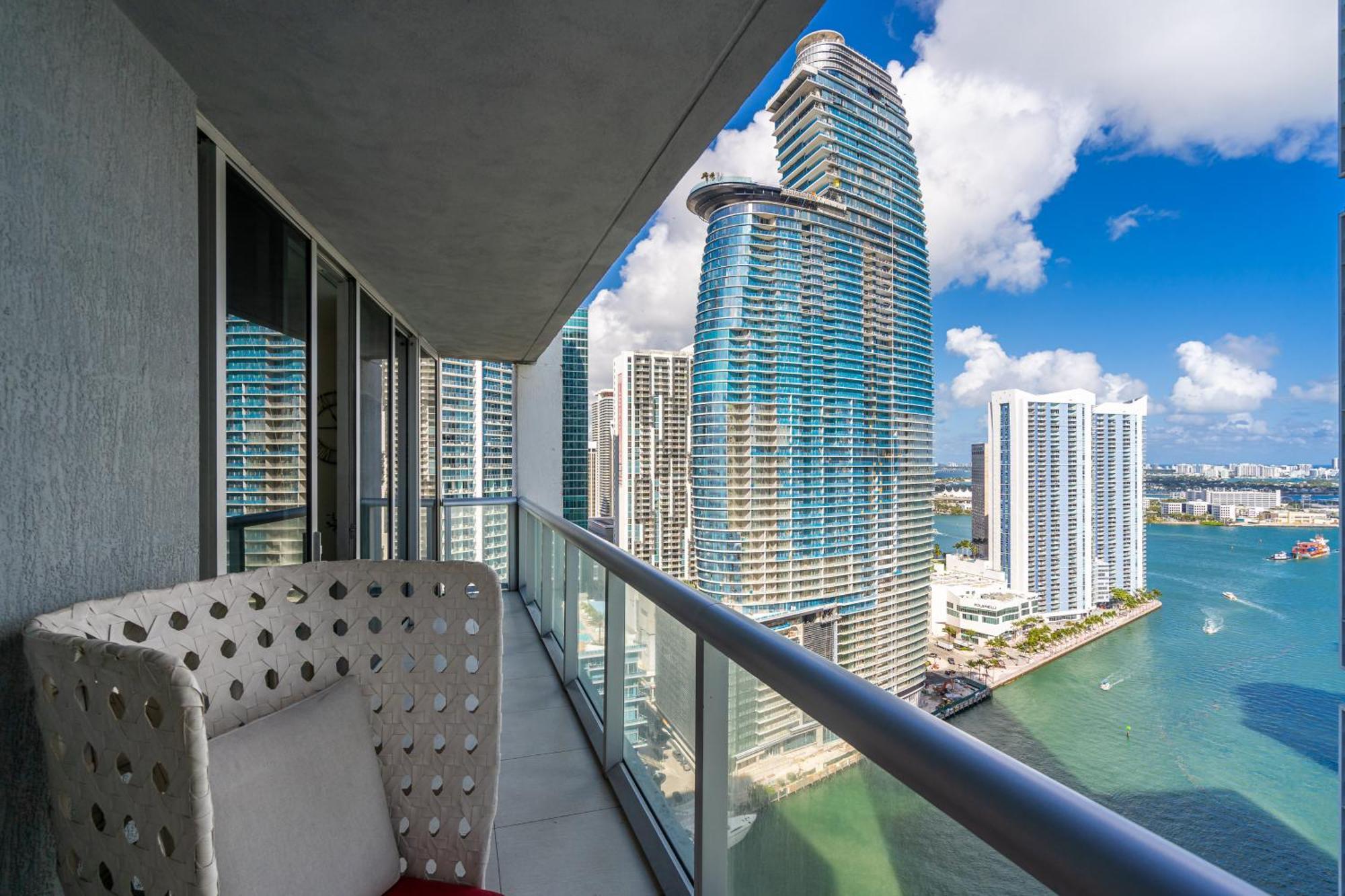 Apartment Luxurious At Icon With Views