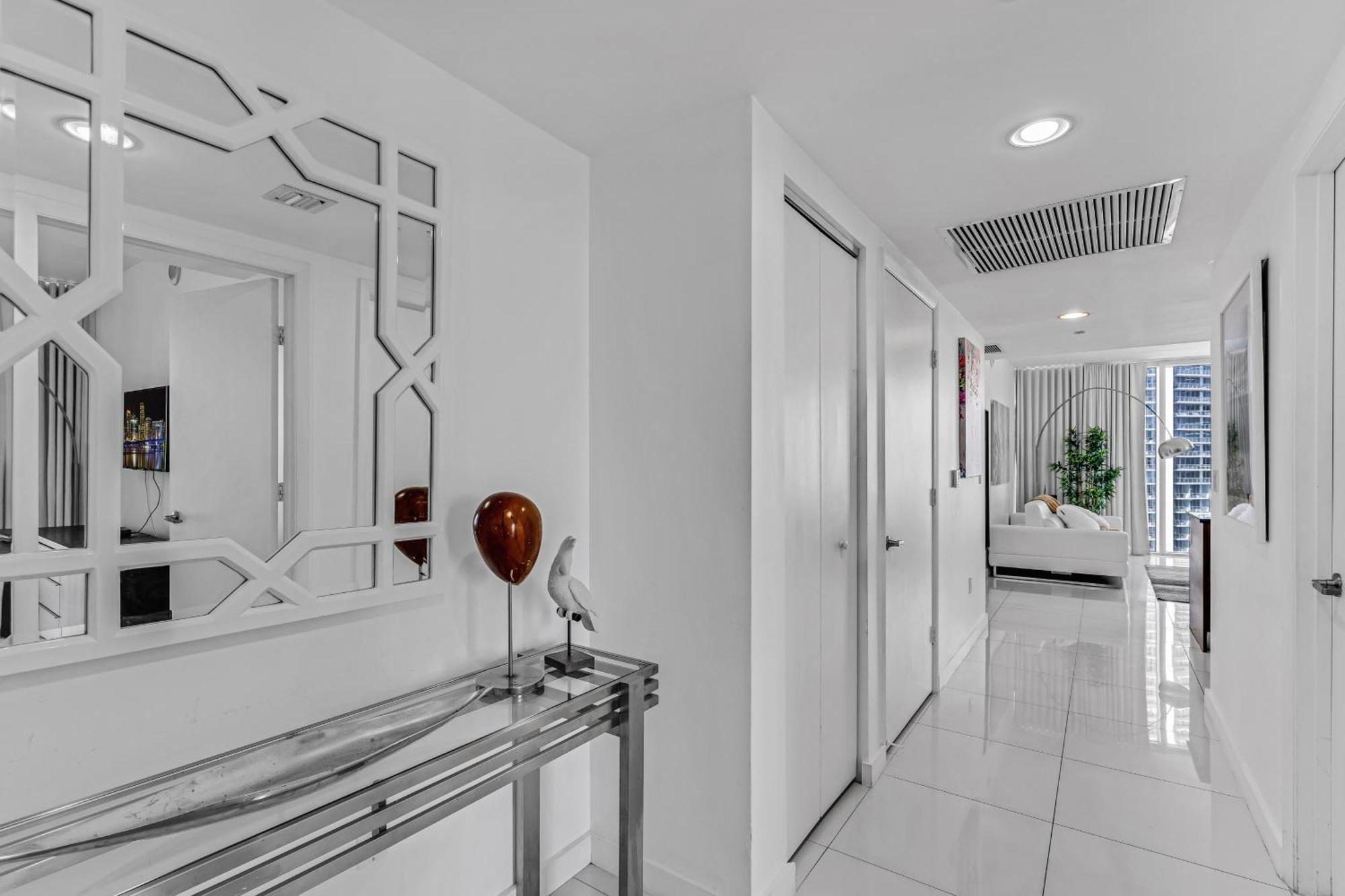 Apartment Luxurious At Icon With Views *